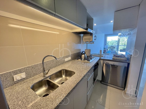 Imagen 11 de 13 de Venta De Apartamento De 2 Dormitorios En Edificio Be Punta