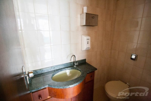 Imagem 6 de 6 de Sala Comercial Localizada No Bairro Centro Com 46 M² Com Divisórias Formando 3 Ambientes E Uma Recepção, 01 Banheiro Sem Vaga De Garagem. - 35711321v