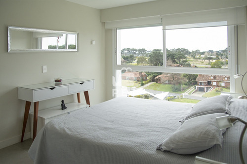 Departamento De 2 Dormitorios En Venta, Punta Del Este - Greenlife - Ref : Pbi14290