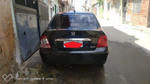 Peugeot 307 Sedan Presence Flex 1.6 16v Preto