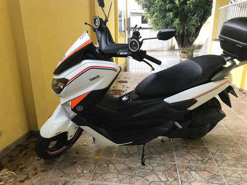 Imagem 2 de 12 de Yamaha Nmax160