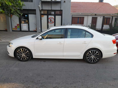 Imagen 16 de 21 de Volkswagen Vento 2014 2.0 Sportline Tsi 200cv Bi-xenon Dsg