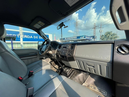Imagen 13 de 18 de Ford F-350