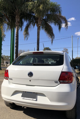 Imagen 5 de 15 de Volkswagen Gol Trend 1.6 Pack I 2014 95.000 Km. Blanco 3p