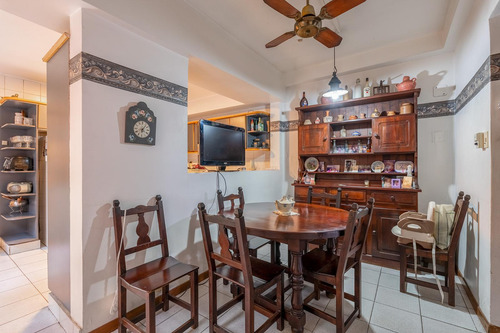 Increíble Residencia - 9 Ambientes - Gran Jardín Con Parrilla - Cochera - Belgrano R