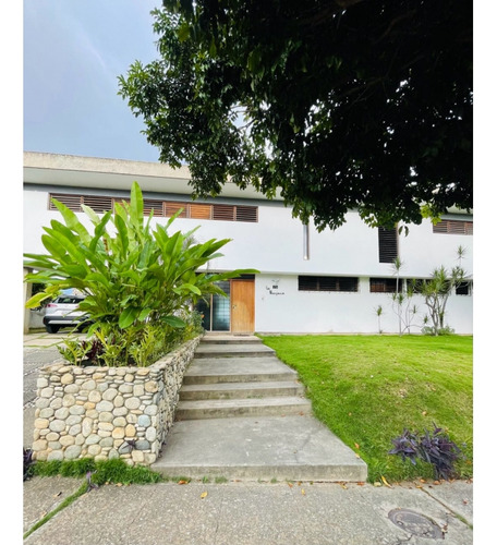 Se Vende Casa 540m2 Lomas De Chuao 9842