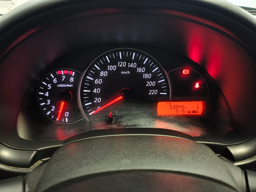 Nissan March 1.6 Active 107cv