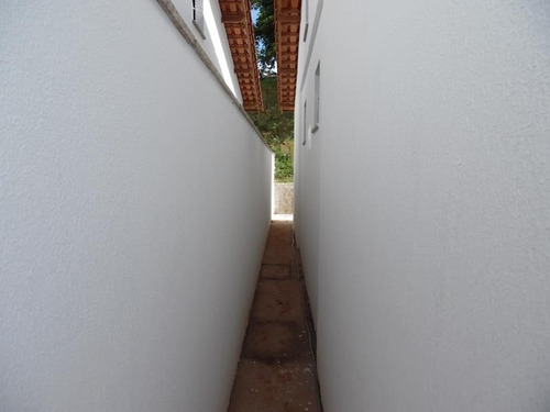 Imagem 20 de 30 de Macafé, Casa Linear, Com 2 Quartos 1 Suite, Sol Da Manhã, Piso Cerâmico, Janelas Em Blindex, Pias E Bancadas Em Granito Verde Ubatuba, Telhado Colonial, Terreno Com 150 M², Murado - Ca00200 - 32209136
