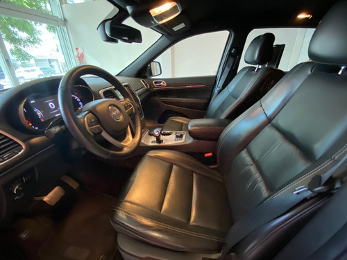 Imagen 18 de 25 de Jeep Grand Cherokee Limited Llantas 20 2015 44.000km