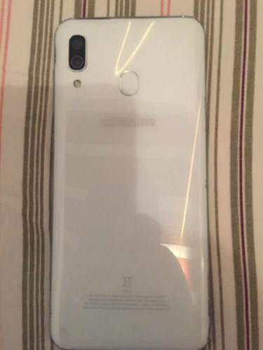 Samsung A30 Branco Com Nota E Carregador Original