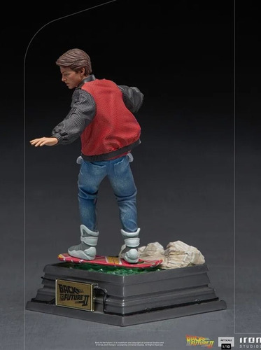 Marty Mcfly On Hoverboard 1:10 Scale Iron Studios
