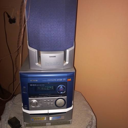 Equipo Aiwa. 2 Parlantes, 1 Funcionando. Desperfecto En Cd