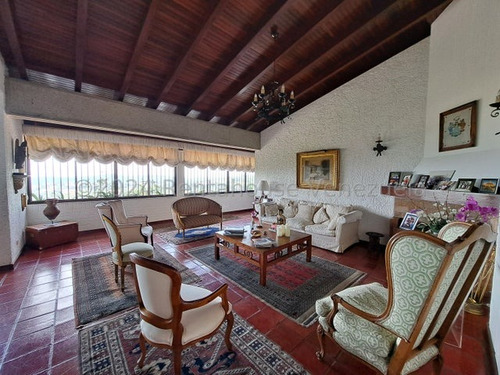Baja De Precio Casa En Alto Hatillo Mls 24-28483. Andrea Schmidt