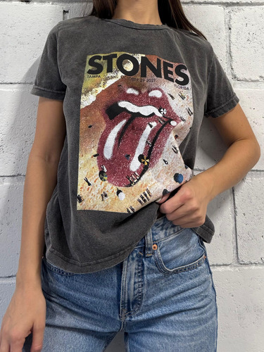 Remera Algodón Prelavado Estampa Mujer Nylon Rolling Stones