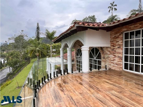 Hermosa Casa Con Excelente Vista Y Ubicación(mls#243503)