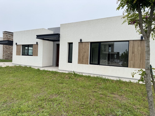 Venta Casa 4 Amb En El Barrio Privado Rumenco Joven
