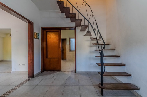 Casa · En Venta · Con Terraza · 4 Ambientes · Villa Domínico