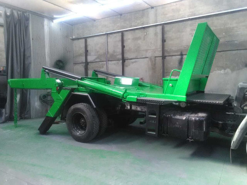 Imagen 6 de 8 de Equipo Porta Volquetes Modelo Europeo 12tn Nuevos!!
