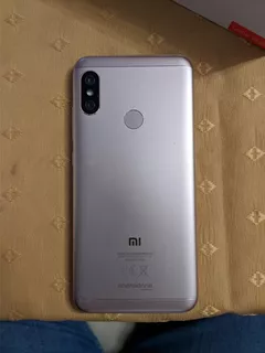 Celular Xiaomi Mi A2 Lite 4/64gb Libre Usado