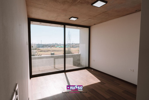 Venta Casa Barrio Cruz Del Sur San Vicente 4 Ambientes