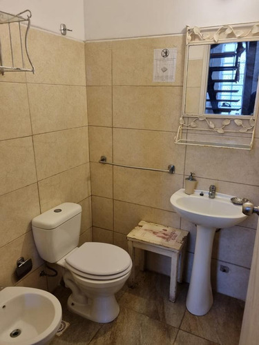 Imagen 10 de 25 de Edificio Entero Con 3 Unidades , Lima Prox Av Libertador !!