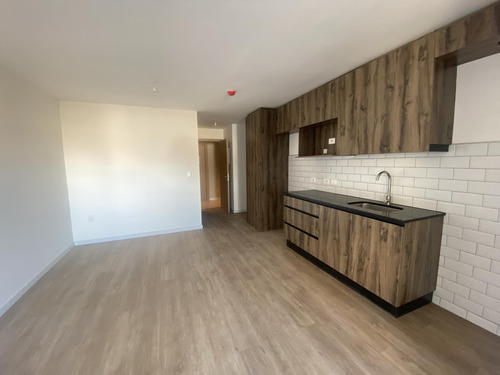 Monoambiente En Venta. Cordón, Montevideo