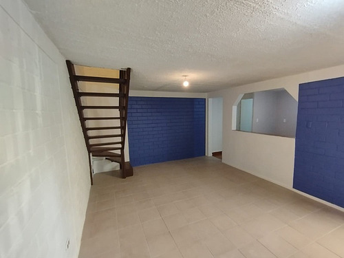 Vendo Casa De 2 Pisos, 2d/1b, La Florida 