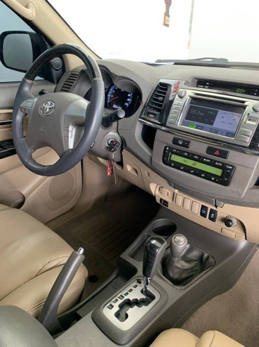 Toyota Hilux Sw4 3.0 Srv 4x4 7 Lugares 16v Turbo