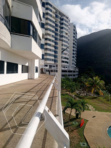 La Llanada Con Vista Al Mar
