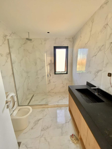 Imagen 7 de 14 de Excelente Casa A Estrenar En Barrio Privado Chacras De La Villa