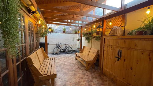 Casa En Venta De 4 Dorm. En Buín