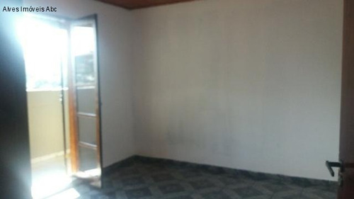 Imagem 5 de 9 de Vende-se Um Terreno Em Ótima Localização No Bairro Dos Finco, Com 3 Casas Construídas Com 4 Cômodos Cada Uma, 2 Garagens, Lavanderia Individual, Show. - Ca00040 - 34662033