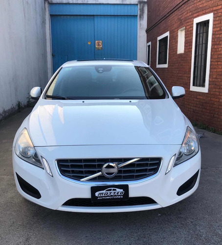 Imagen 2 de 10 de Volvo S60 2014 2.0 T4 180cv At
