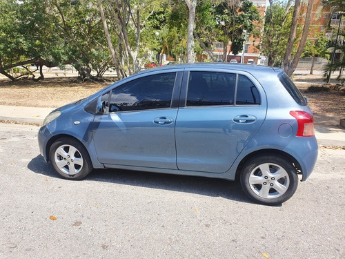 Toyota Yaris 1.3 Full Equipo
