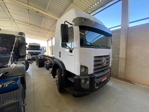 Imagem 2 de 4 de Volkswagen 24/280