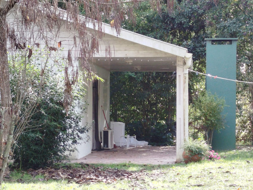 Dos Terrenos Con Vivienda En Venta, En Balneario Santa Ana, Uruguay