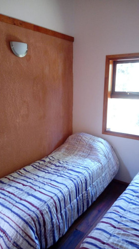 Complejo De Cabañas En Venta - 5 Dormitorios 4 Baños - 610mts2 - Villa La Angostura