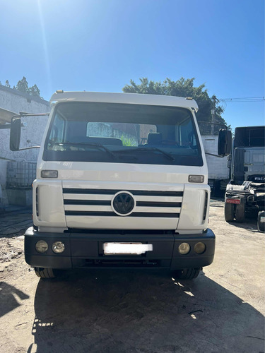 Volkswagen 24220 6x2 Chassi