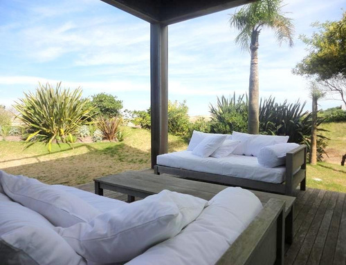 Casa En Venta De 4 Dormitorios En Laguna Blanca