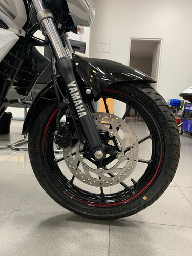 Imagen 10 de 11 de Yamaha Fz-s D