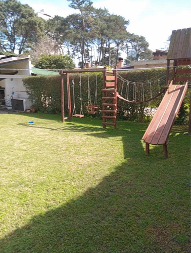 Casa En Venta Punta Del Este Zona Cantegril 3 Dormitorios Y Servicio Completo