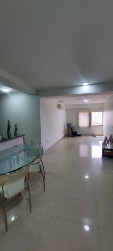 Apartamento En Venta. En San Cristóbal. Pueblo Nuevo. Estancia Real./so.