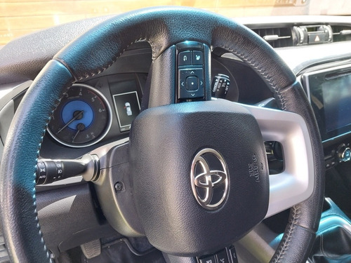 Toyota Hilux 2.8 Cd Srv 177cv 4x4