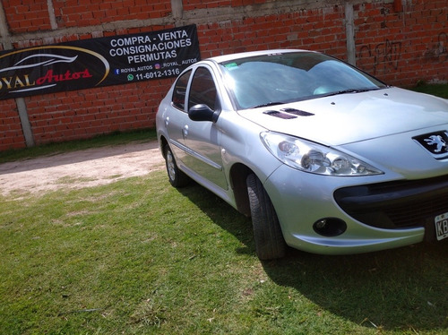 Peugeot 207 1.4 Sedan Hdi Xr
