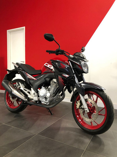 Honda Twister 250 - Usada