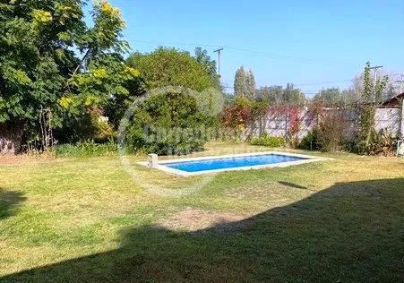 Casa En Venta De 4 Dorm. En Colina