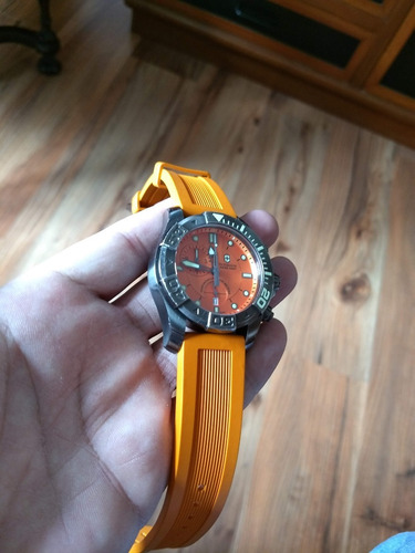 Relógio Victorinox Dive Master 500 Chrono 241423