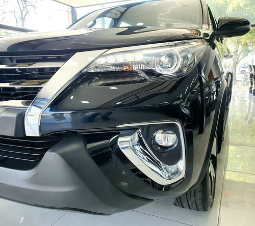 Imagem 9 de 15 de Toyota Hilux Sw4 2.8 Srx Diamond 4x4 7 Lugares 16v Turbo