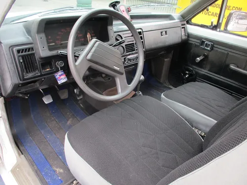 Mazda B2000 2.0