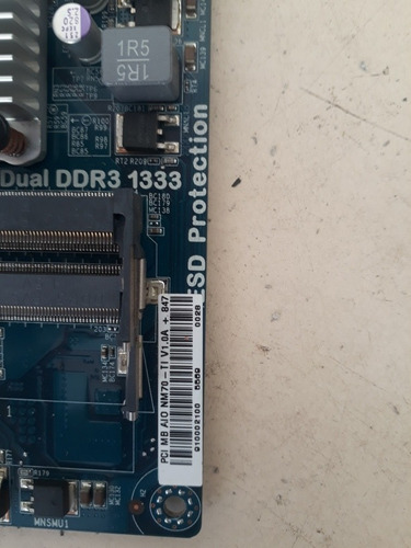 Imagem 2 de 3 de Placa Mãe Cce A45 Com Defeito